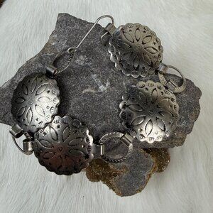 Silver Tone Etched Southwestern Inspired Link Bracelet 7"